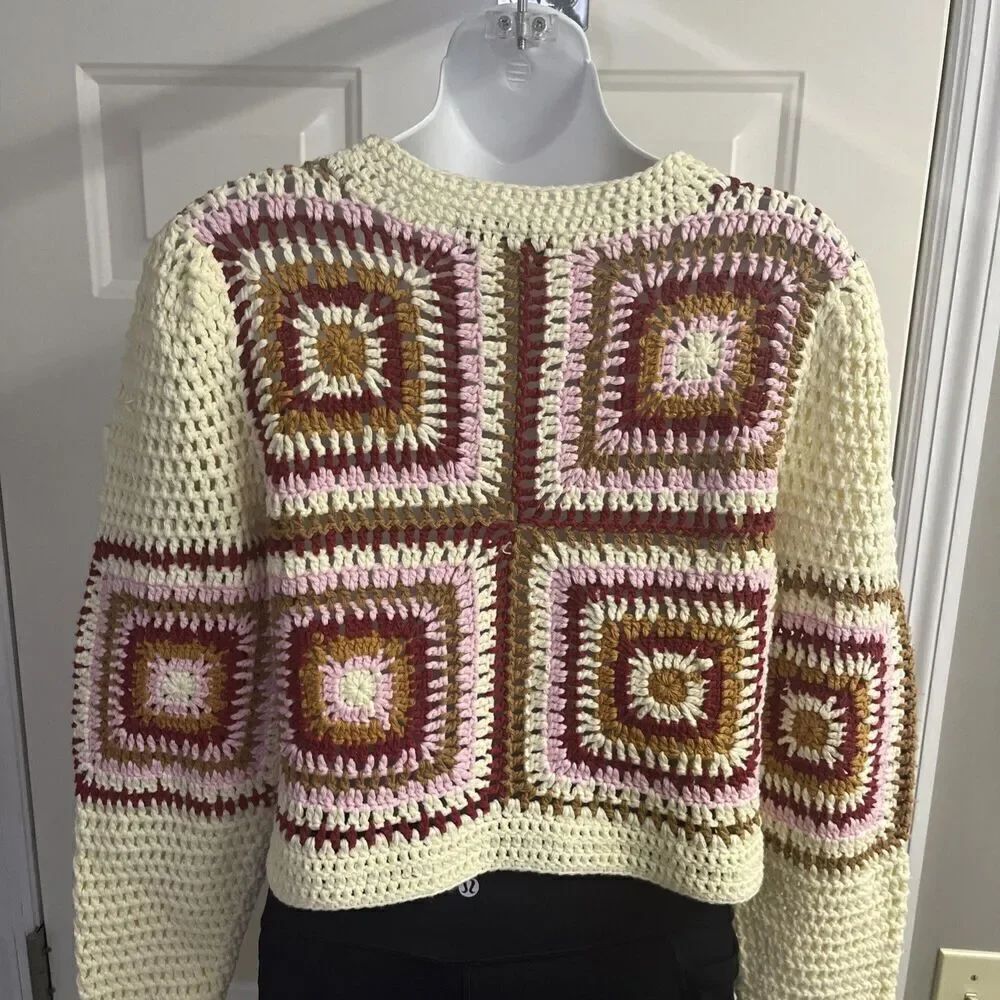 MINKPINK Norah Crochet Pattern Knit Sweater Cropped Crew Neck Large Cotton Blend - Picture 9 of 12